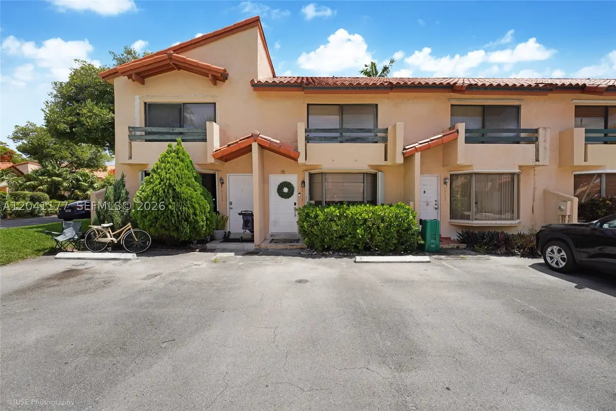 10137 SW 77th Ct, Miami, FL 33156 - #1