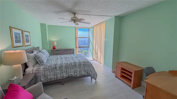 20335 W Country Club Dr #2102, Aventura, FL 33180