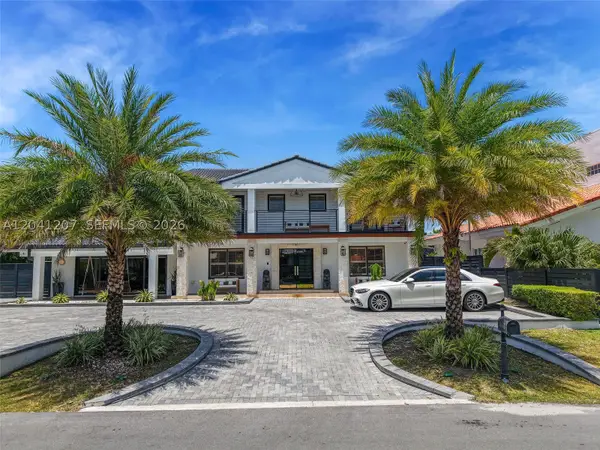 16416 NE 32nd Ave, North Miami Beach, FL 33160