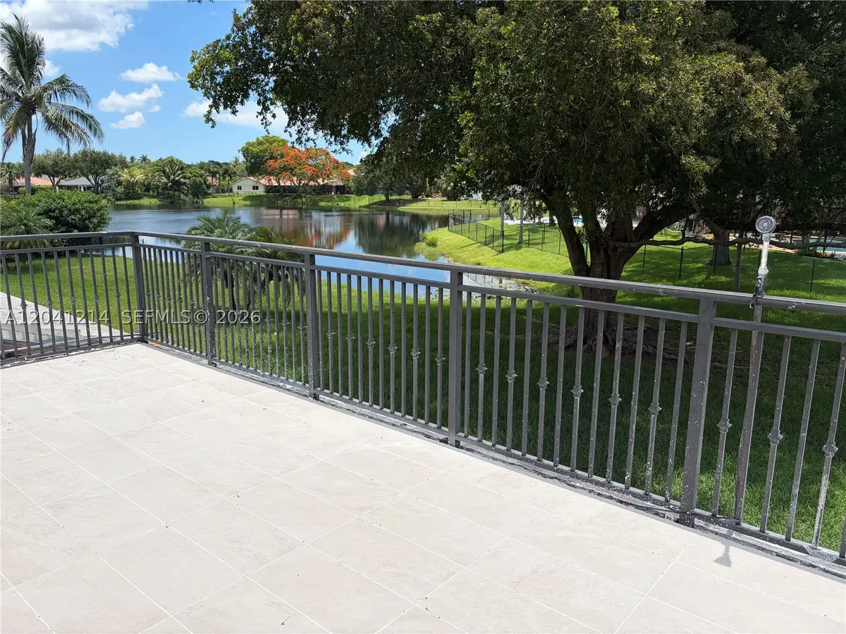 15010 E Falcons Lea Dr, Davie, FL 33331 - #1
