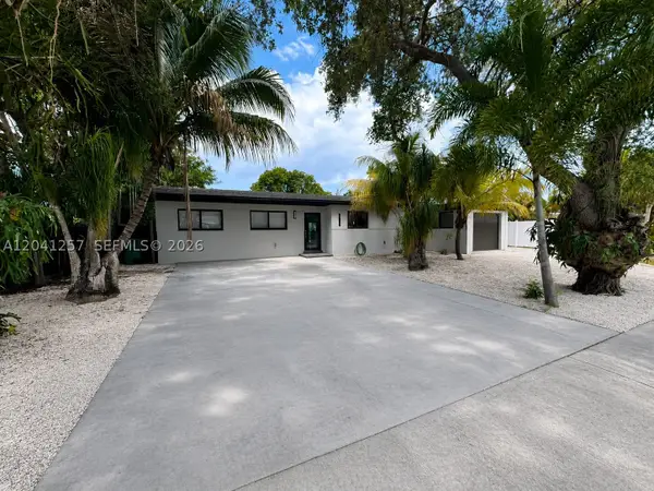 19700 NE 11th Pl, Miami, FL 33179
