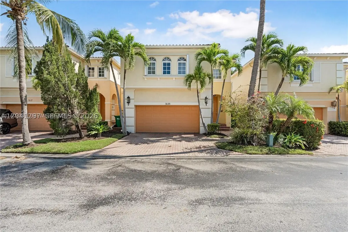 3123 NE 210th St, Aventura, FL 33180 - #1