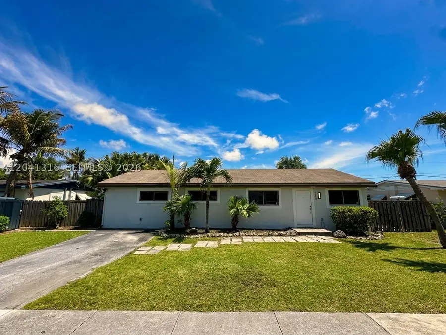 10015 SW 213th Ter, Cutler Bay, FL 33189 - #2