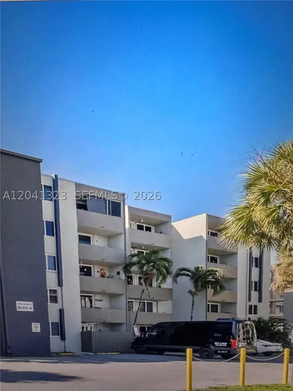 10090 NW 80th Ct #1241, Hialeah Gardens, FL 33016