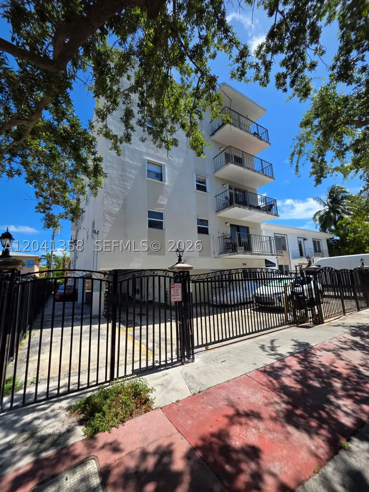 990 Biarritz Dr #303, Miami Beach, FL 33141 - #1