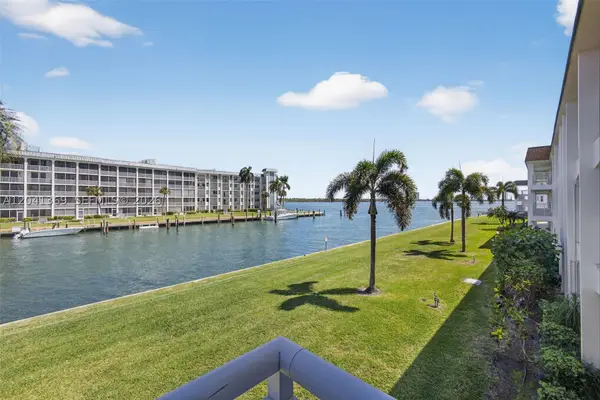 111 Shore Ct #205, North Palm Beach, FL 33408