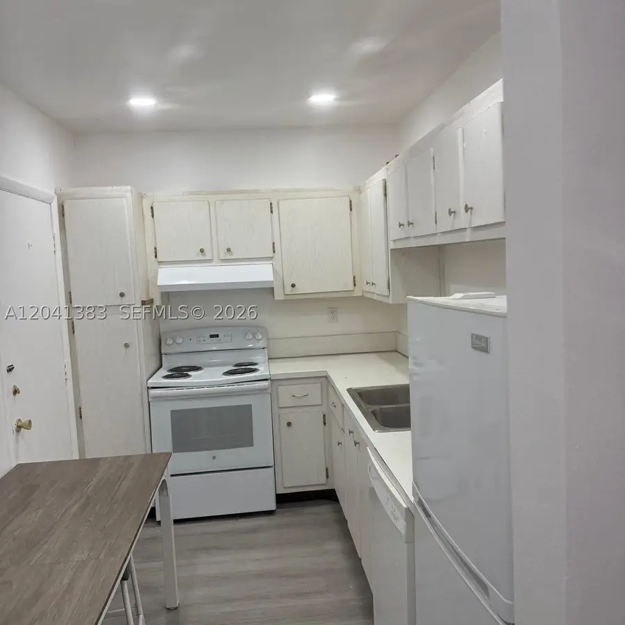 9159 SW 77th Ave #211, Miami, FL 33156 - #2