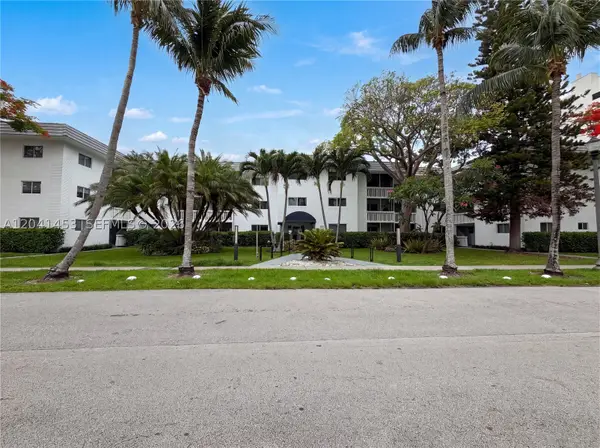 200 Galen Dr #202, Key Biscayne, FL 33149
