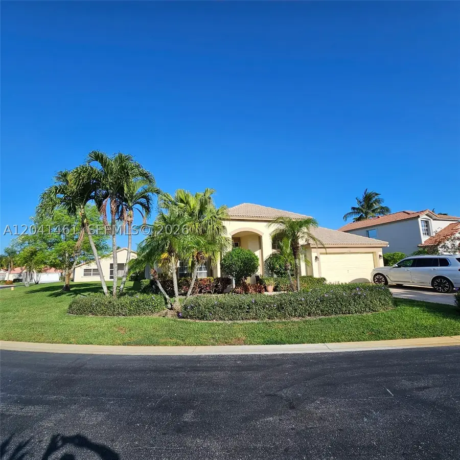 2540 Egret Lake Dr, Greenacres, FL 33413 - #2