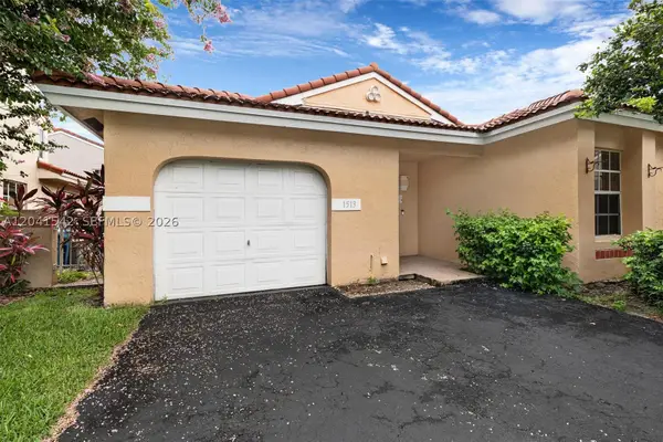 1513 Garden Rd, Weston, FL 33326