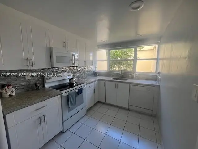 920 NE 199th St #4S, Miami, FL 33179 - #3