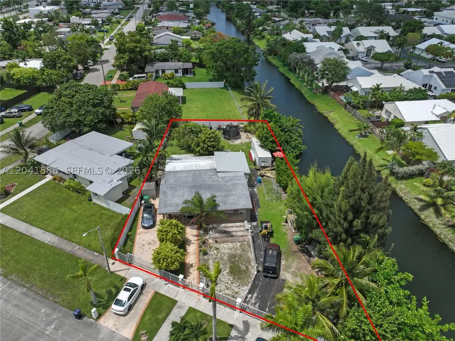 11525 Snapper Creek Dr, Miami, FL 33173 - #2
