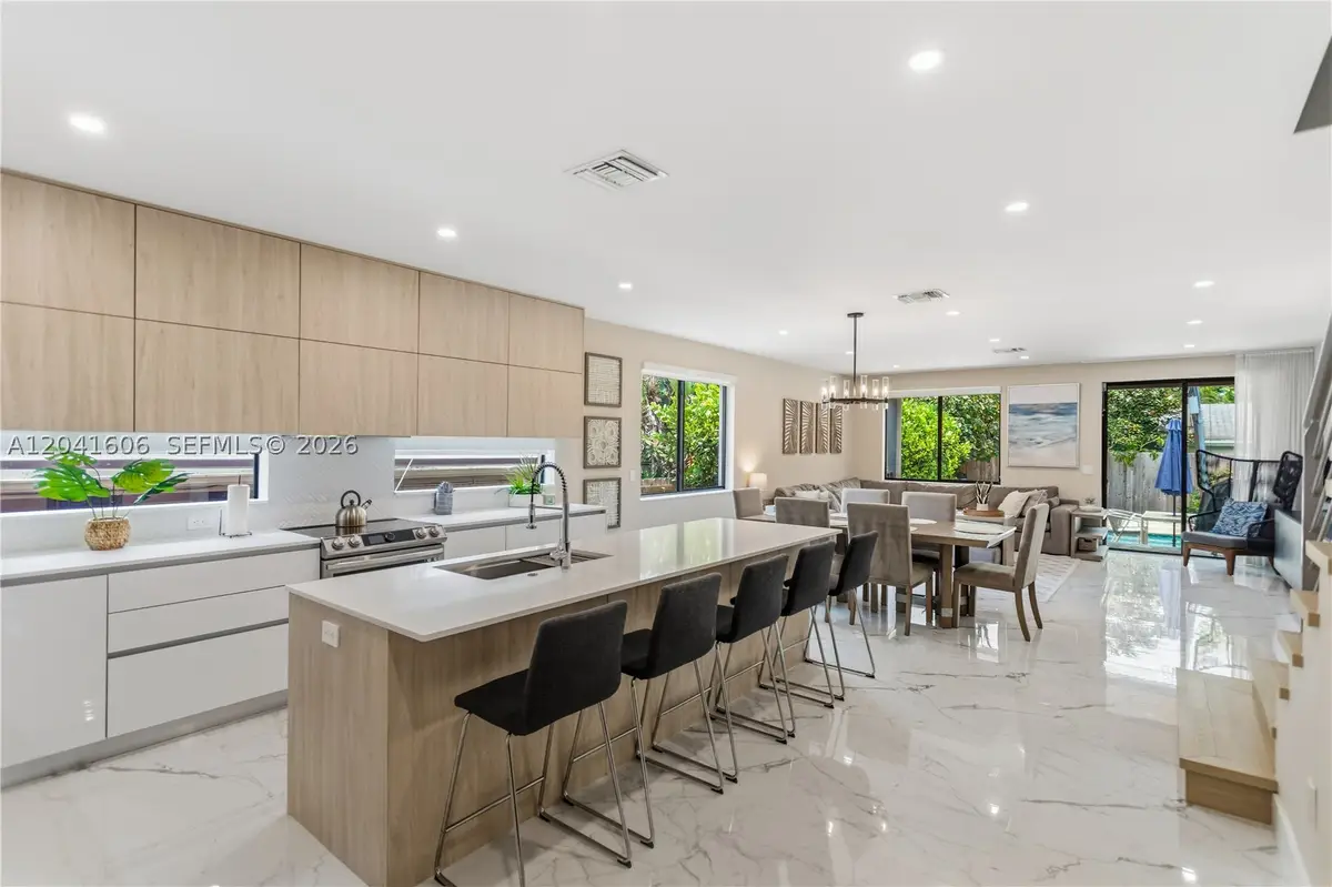 809 SW 10th Ter, Fort Lauderdale, FL 33315 - #1