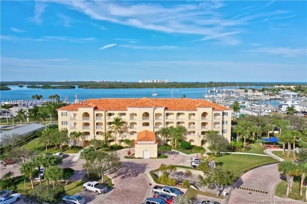 38 E Harbour Isle Dr E #104, Fort Pierce, FL 34949 - #1