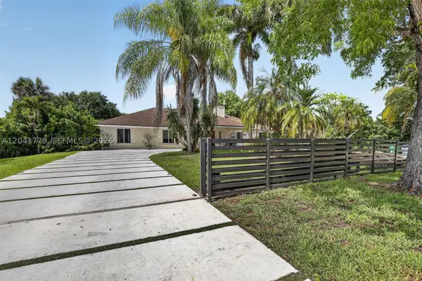 Address Withheld By Seller, Davie, FL 33325
