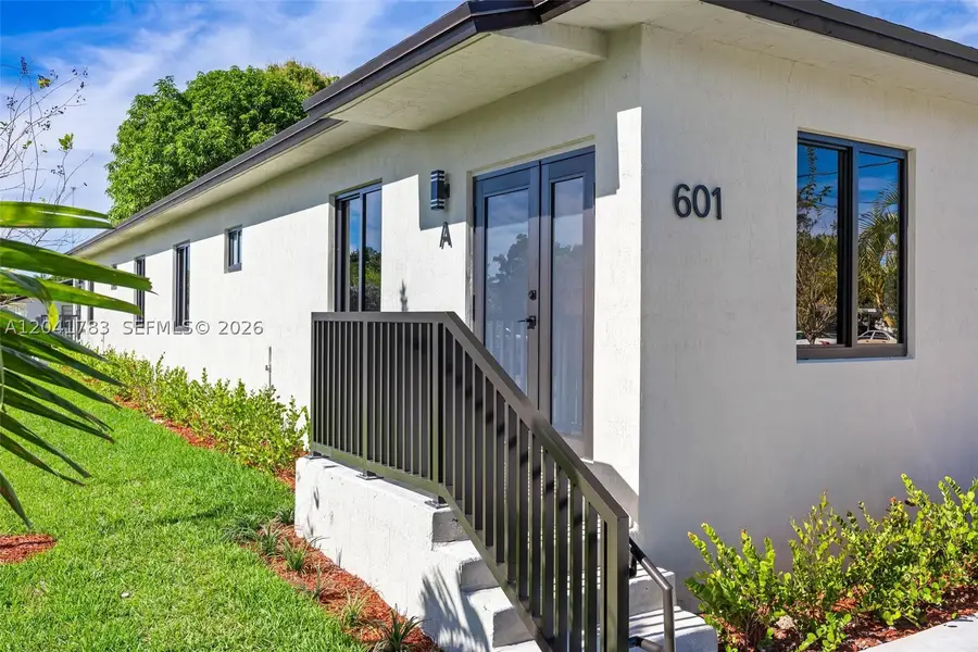 601 NW 3rd Ave, Hallandale Beach, FL 33009 - #2