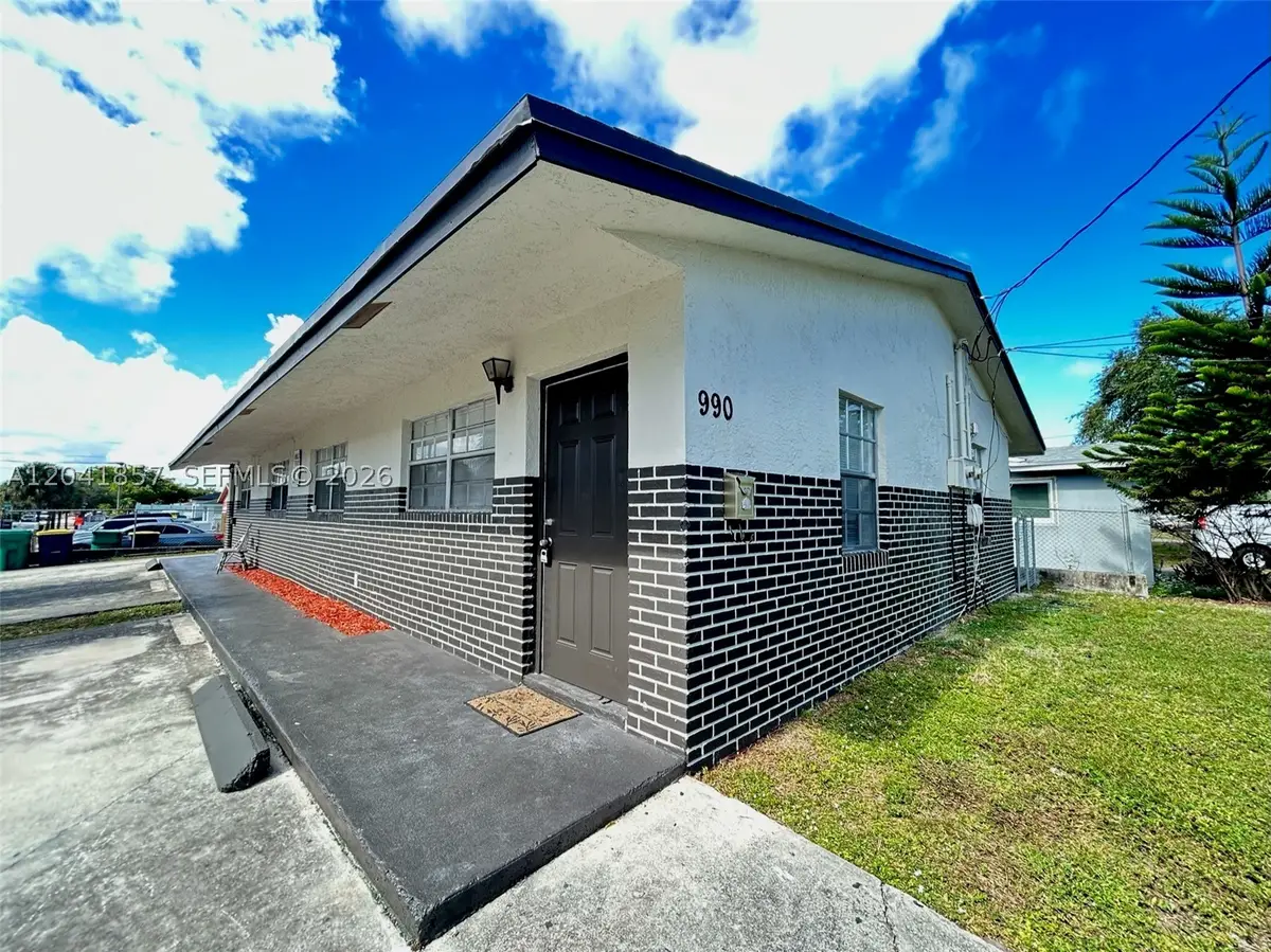990 Phippen Waiters Rd, Dania Beach, FL 33004 - #1