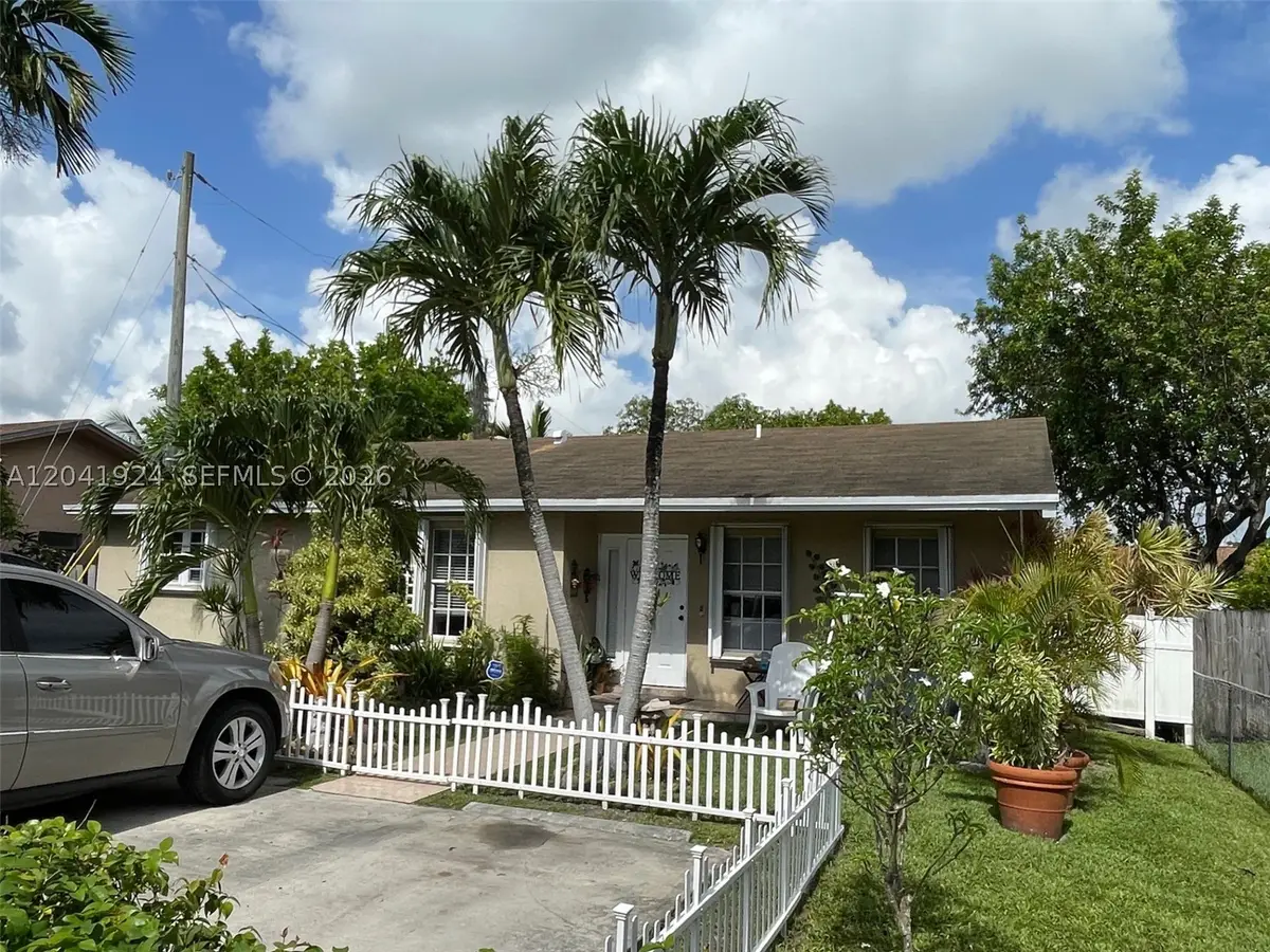 906 SW 8th Ave, Hallandale Beach, FL 33009 - #1