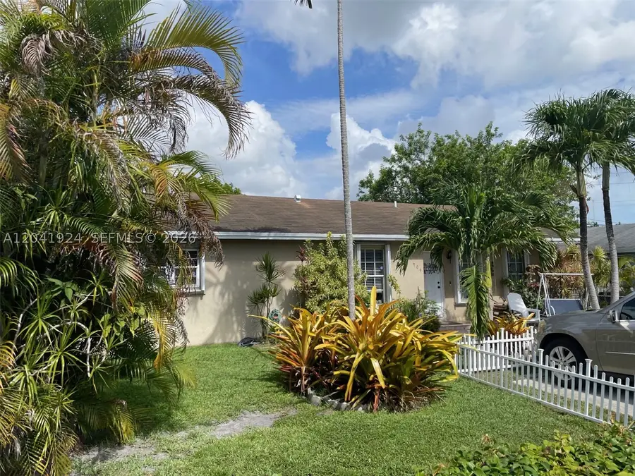 906 SW 8th Ave, Hallandale Beach, FL 33009 - #2