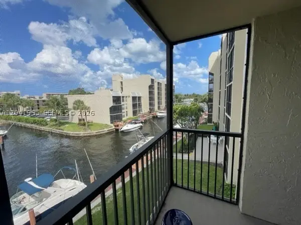 17 Royal Palm Way #302, Boca Raton, FL 33432