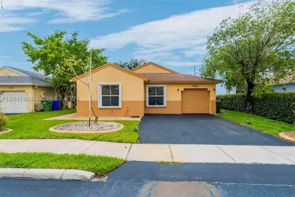 220 NW 207th Way, Pembroke Pines, FL 33029