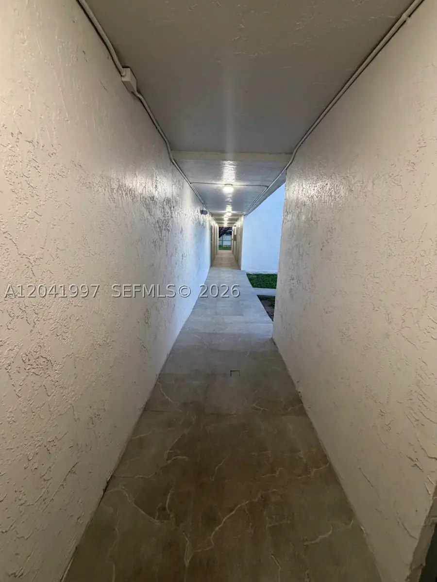 9520 SW 8th St #121, Miami, FL 33174 - #2