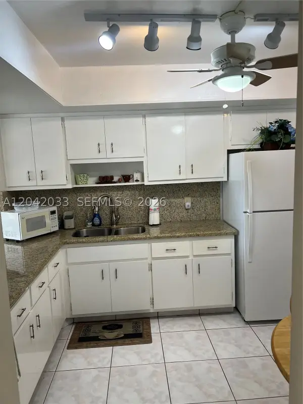 1351 NE Miami Gardens Dr #222E, Miami, FL 33179