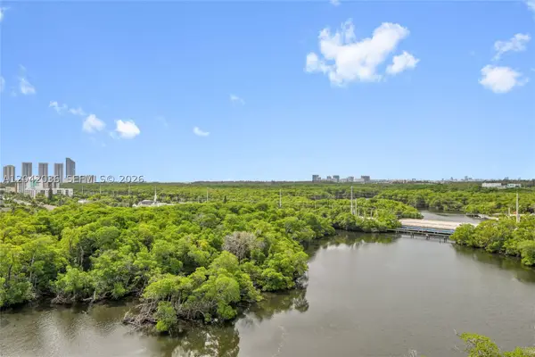 16385 Biscayne Blvd #1020, North Miami Beach, FL 33160