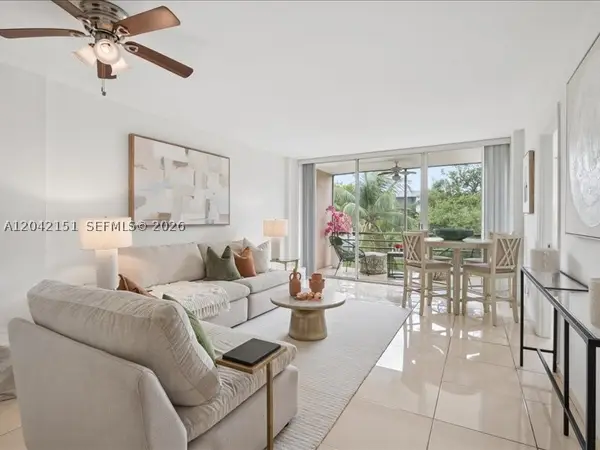 117 Royal Park Dr #3F, Oakland Park, FL 33309
