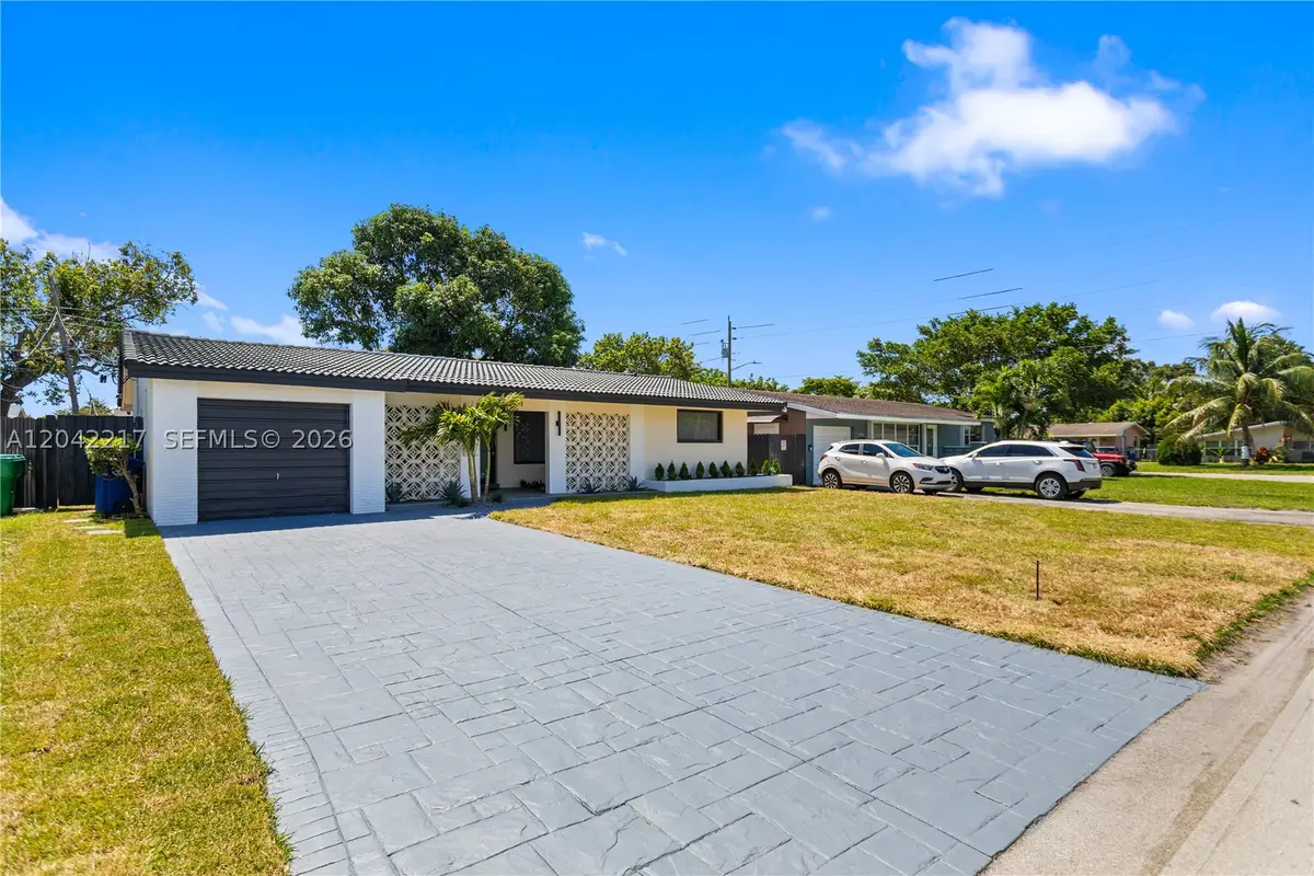 2431 Sabal Palm Dr, Miramar, FL 33023 - #1
