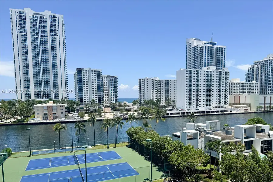1000 Parkview Dr #726, Hallandale Beach, FL 33009 - #3