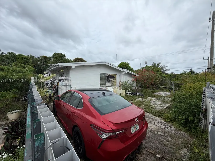 16225 NE 2nd Ave, Miami, FL 33162 - #2