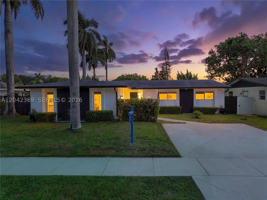 121 NE 18th St, Homestead, FL 33030 - #2