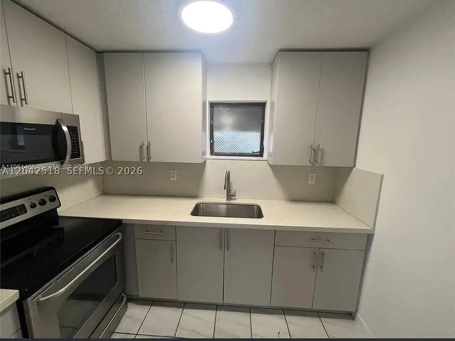 1717 NW 16th St, Miami, FL 33125 - #3