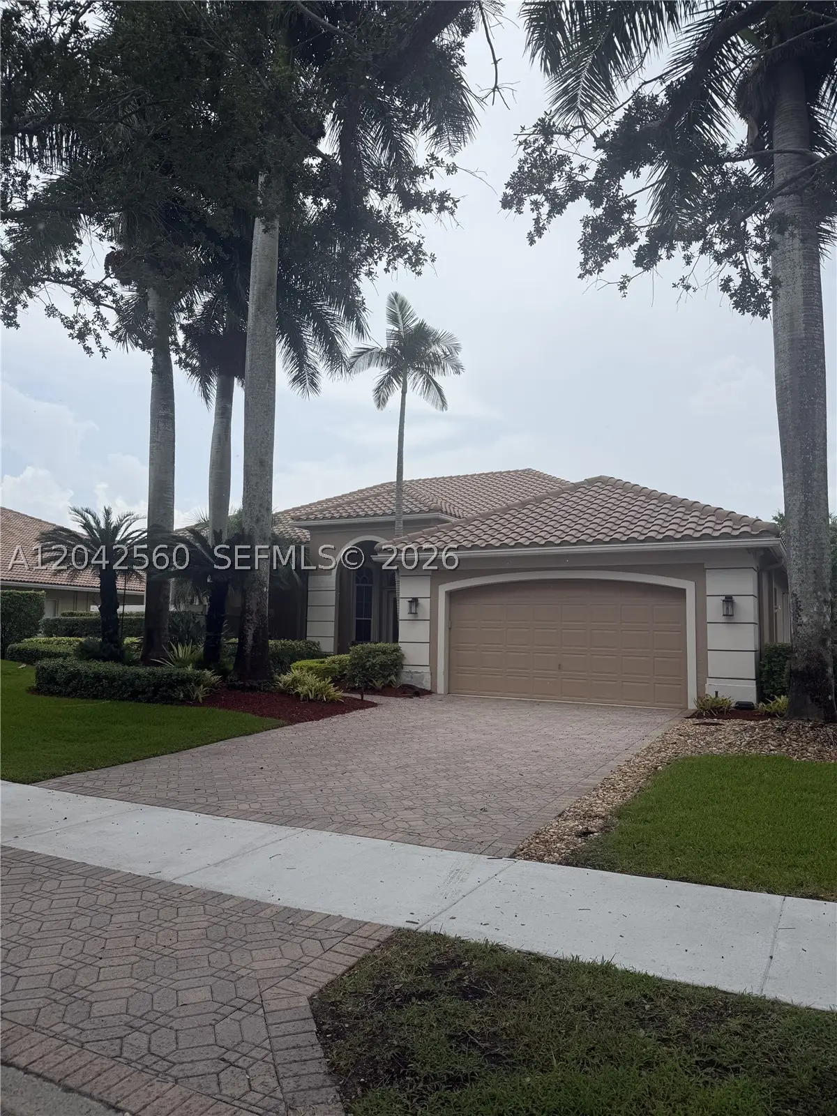 2733 Meadowood Dr, Weston, FL 33332 - #1