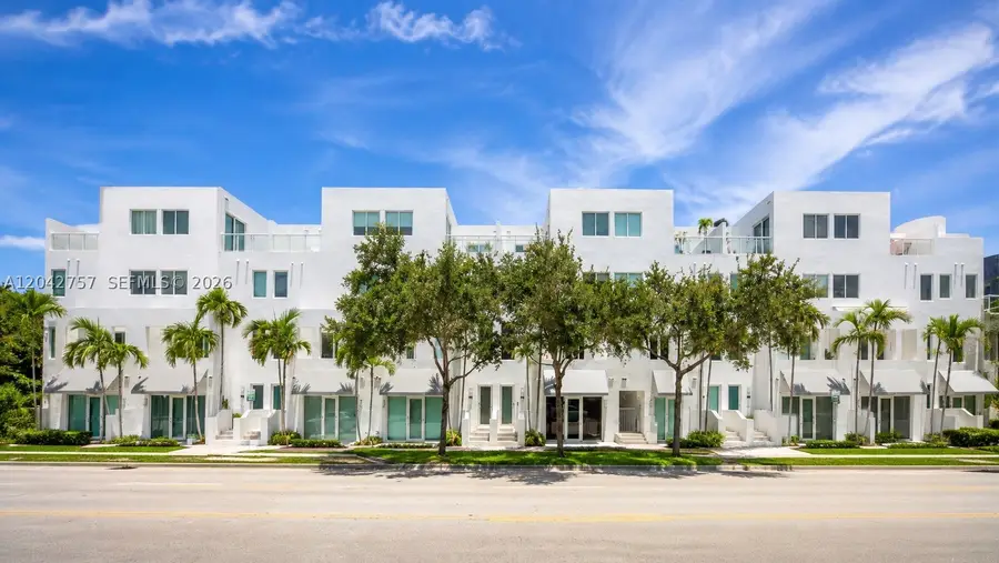 710 NE 3rd Ave, Fort Lauderdale, FL 33304 - #2