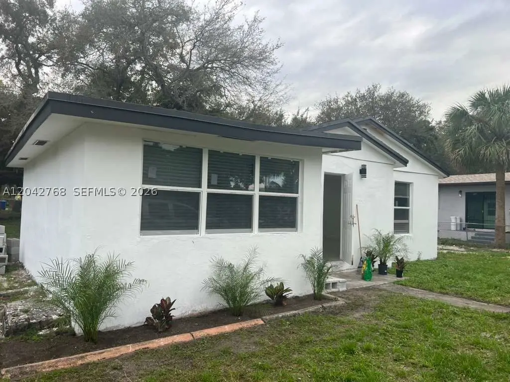 2850 NW 7th St, Fort Lauderdale, FL 33311 - #1