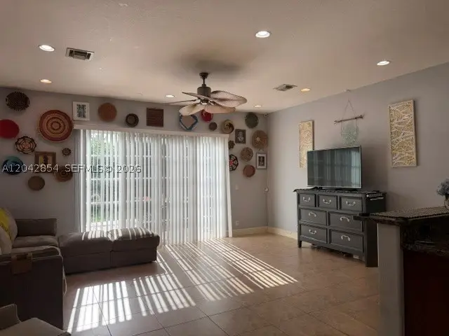 1321 NE 5th Ter, Fort Lauderdale, FL 33304 - #3