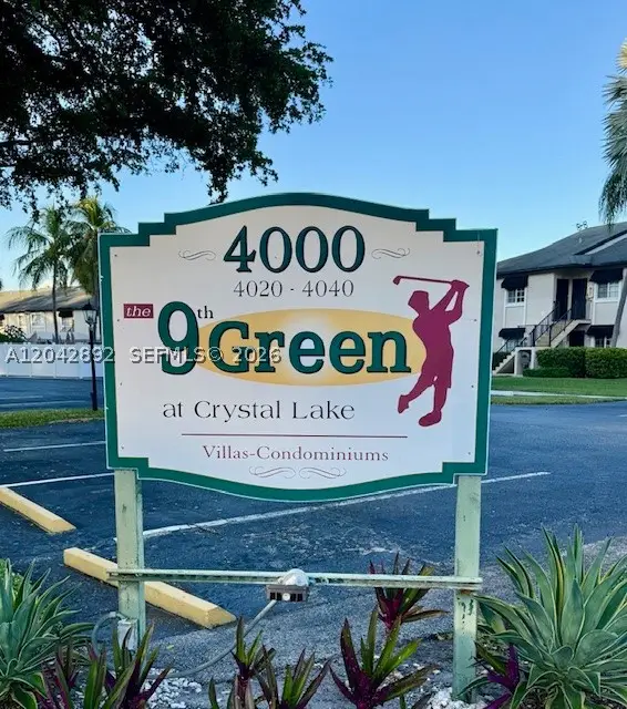 4000 Crystal Lake Dr #112, Deerfield Beach, FL 33064