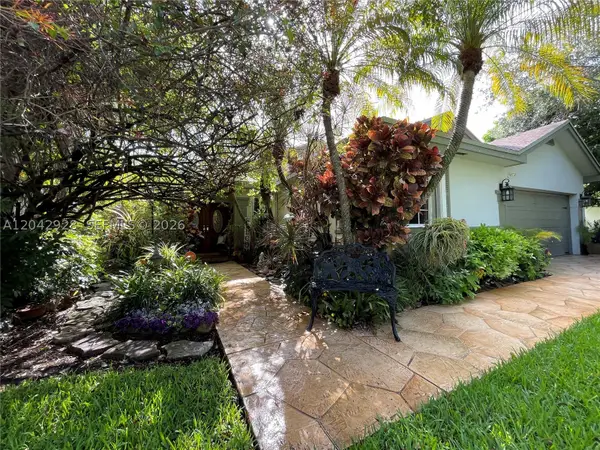 15045 SW 138th Pl, Miami, FL 33186