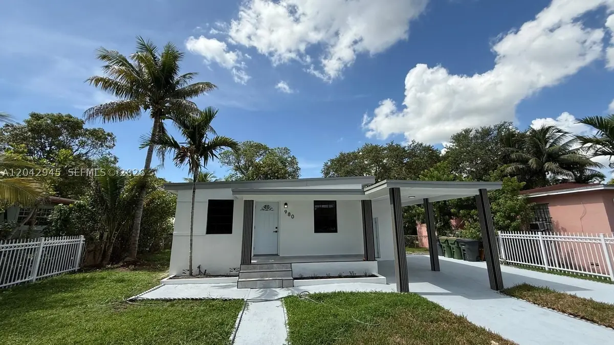 980 NE 146th St, North Miami, FL 33161 - #1