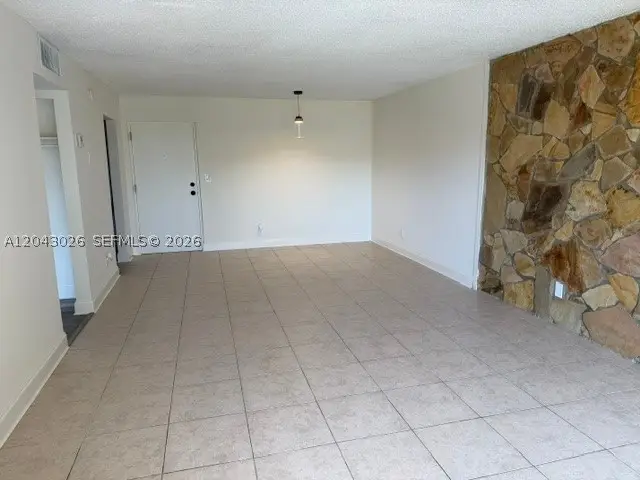 8405 NW 8th St #303, Miami, FL 33126 - #3