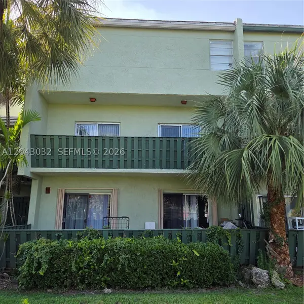 8905 NW 28th Dr #B, Coral Springs, FL 33065