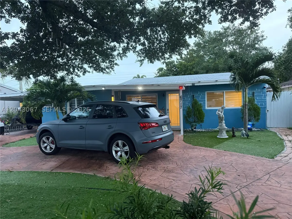 6717 Simms St, Hollywood, FL 33024 - #1