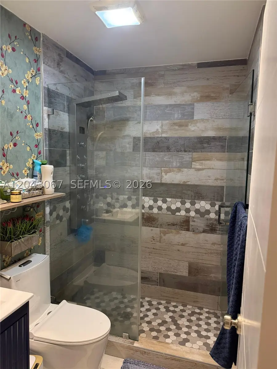 6717 Simms St, Hollywood, FL 33024 - #2