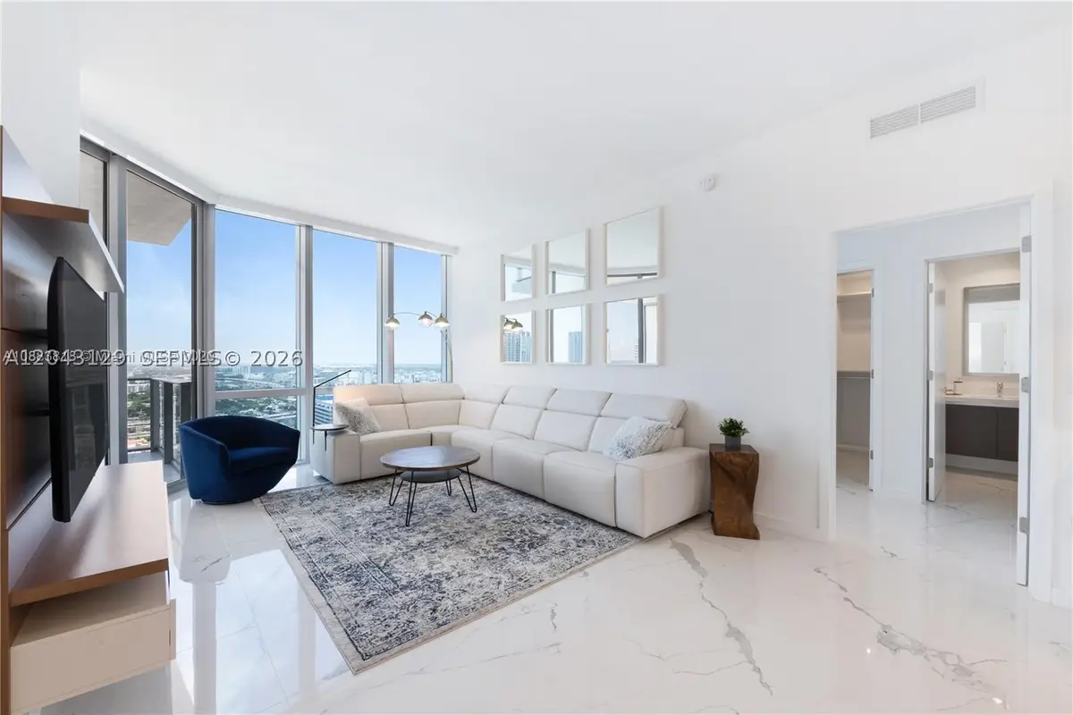 851 NE 1st Ave #3308, Miami, FL 33132 - #1