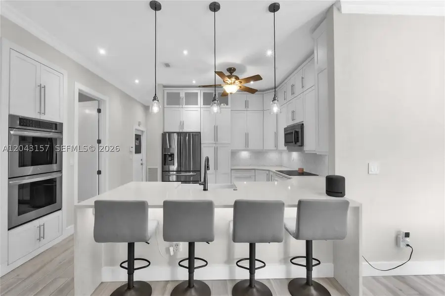 720 S Old Nob Hill Rd, Plantation, FL 33324 - #2