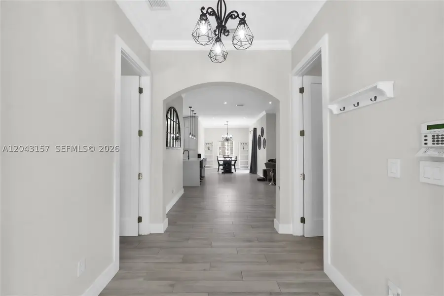 720 S Old Nob Hill Rd, Plantation, FL 33324 - #3