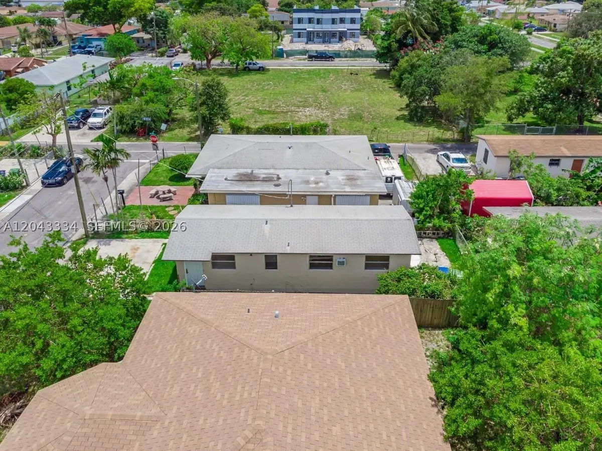 805 NW 3rd Ter, Hallandale Beach, FL 33009 - #1