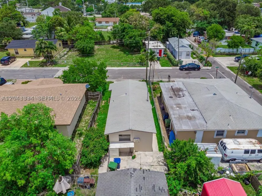 805 NW 3rd Ter, Hallandale Beach, FL 33009 - #3